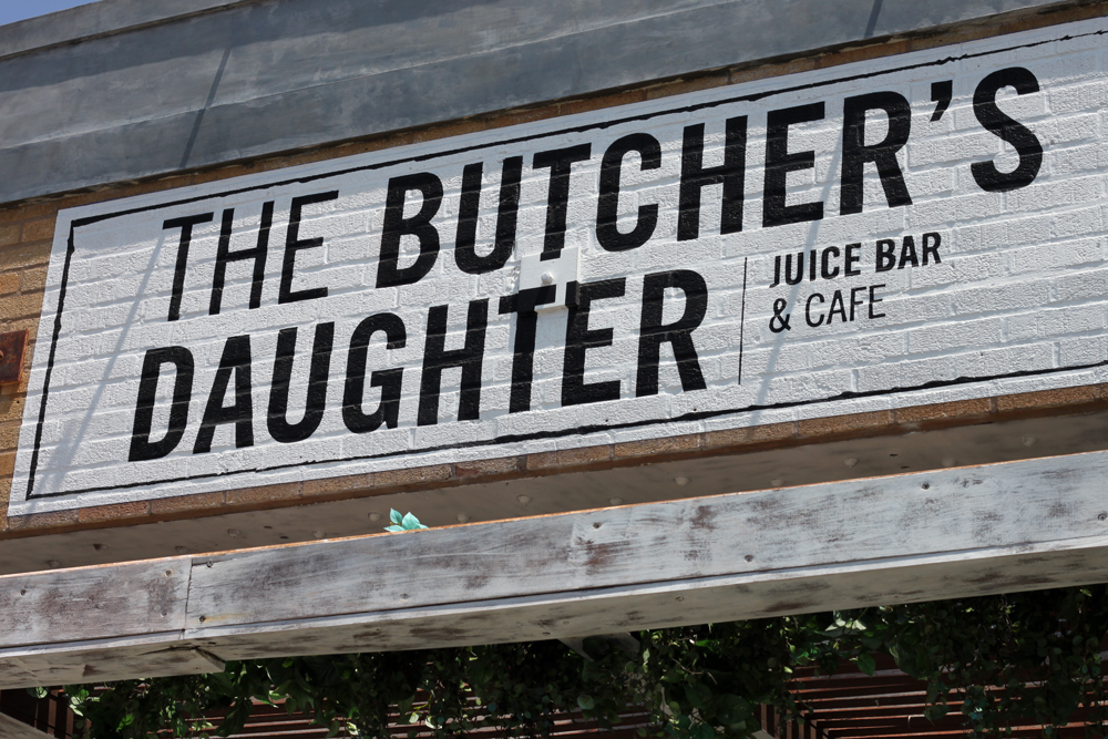 Butchers_Daughter_Interior_Schild_02